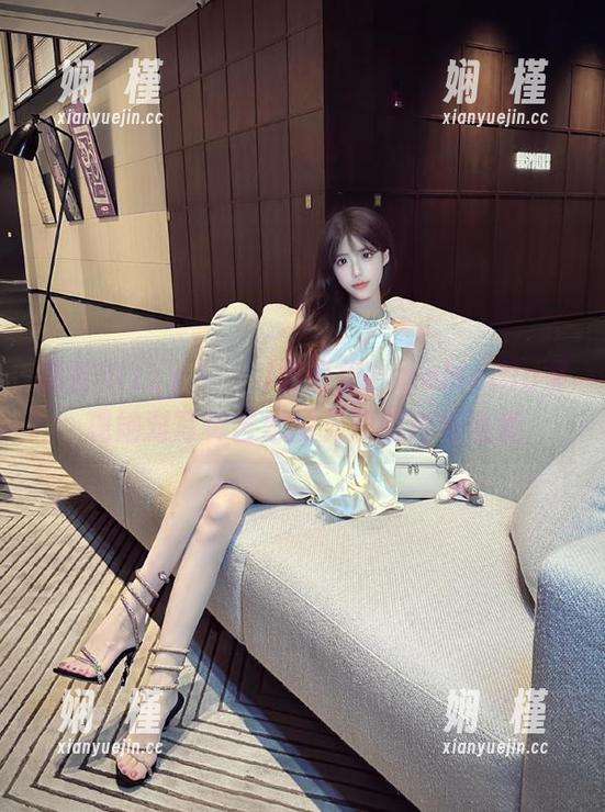 观看Hizzy (히지)如何用PureMedia呈现她对写真艺术的无限创意与热爱